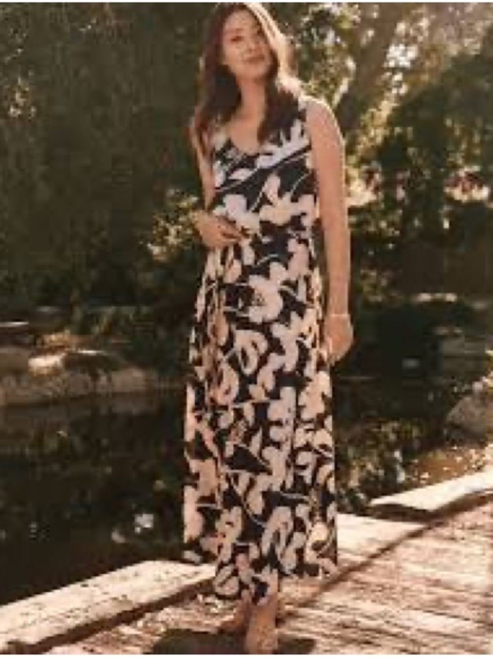 NIC+ZOE Navy and Cream Leaf-Print Sleeveless Maxi Dress